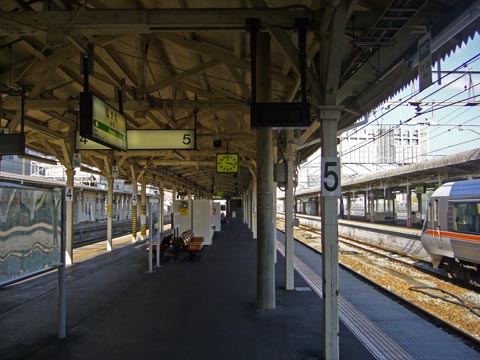 鉄道駅　画像